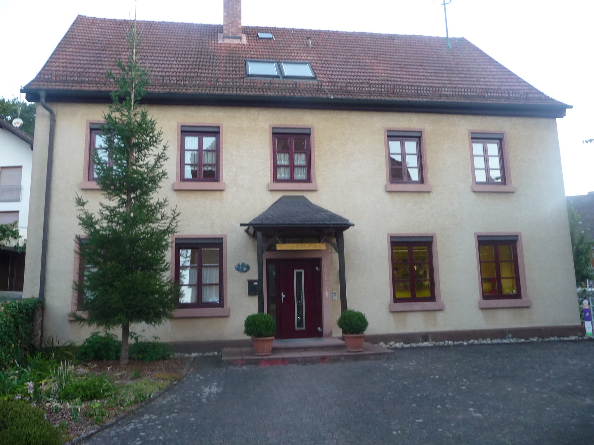 Kindergarten Frontansicht
